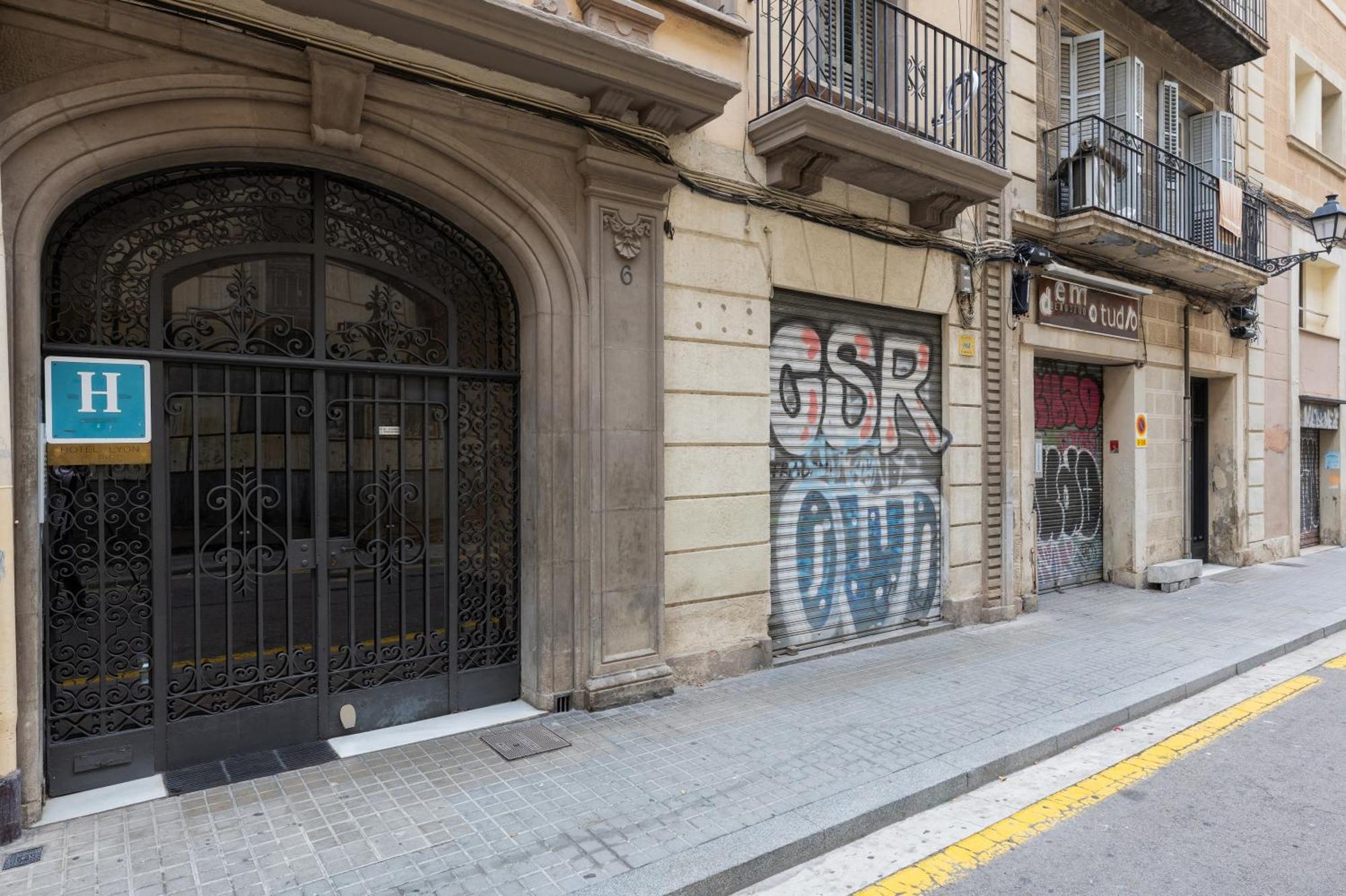 Hotel Lyon Barcelona Luaran gambar